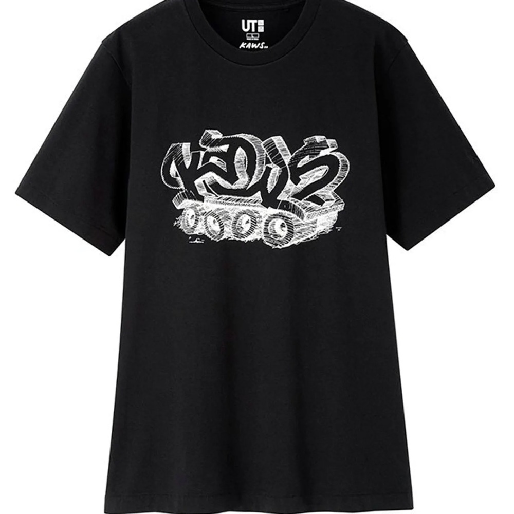 Kaws Uniqlo Tee Size Large